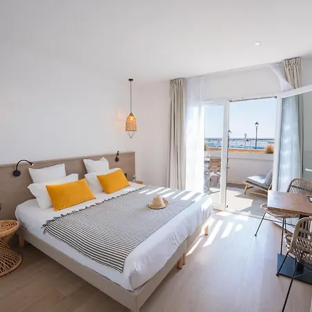 Casa Marina Hotel